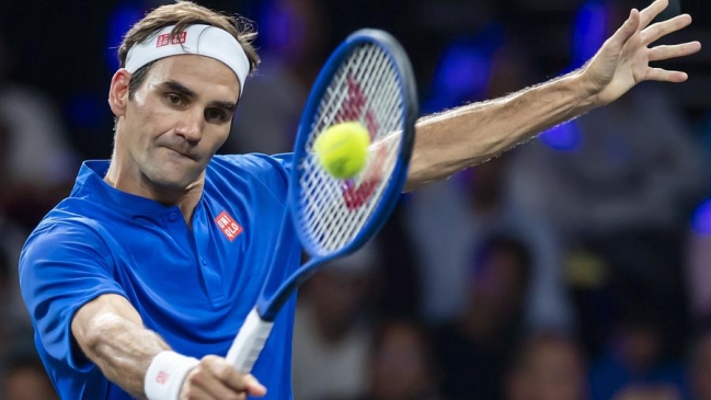 Roger Federer puso suspenso en la Laver Cup tras derribar a John Isner