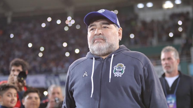 Diego Maradona tuvo otra amarga jornada en derrota de Gimnasia ante Talleres de Córdoba