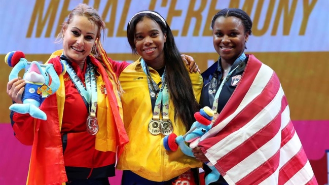 La colombiana Leidy Solís se coronó doble campeona mundial en levantamiento de pesas