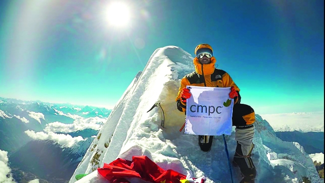 Juan Pablo Mohr hizo historia en el montañismo chileno al conquistar el Dhaulagiri