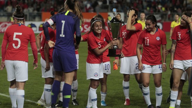 La Roja femenina reaccionó ante Uruguay y logró notable remontada