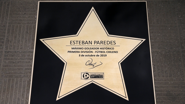 ANFP inauguró Paseo de las Estrellas con homenaje a Esteban Paredes