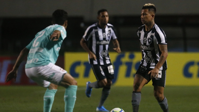 Leonardo Valencia actuó todo el partido en derrota de Botafogo ante Palmeiras