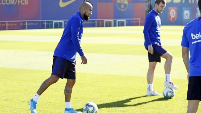 Arturo Vidal se reintegró rápidamente a las prácticas de FC Barcelona
