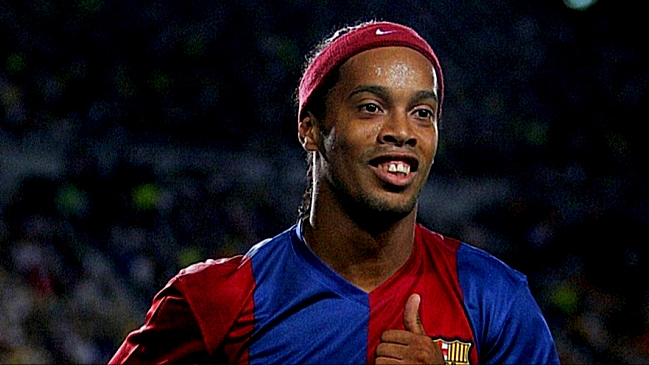 Ronaldinho sumó a David Trezeguet para su desafío ante "Chupete" Suazo