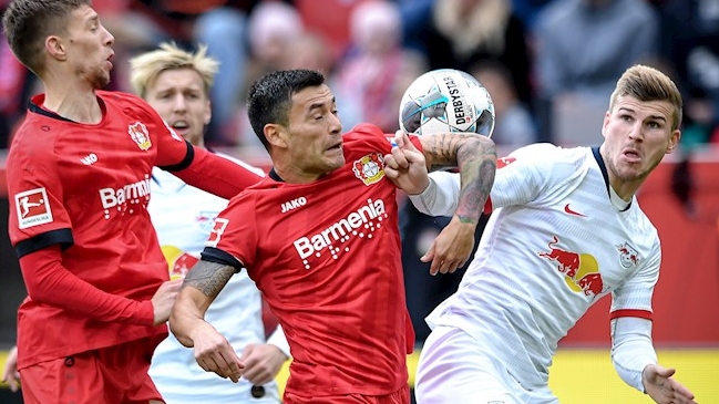 Bayer Leverkusen inició conversaciones para la renovación de Charles Aránguiz