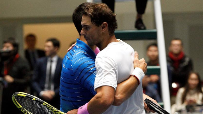 Rafael Nadal se impuso a Novak Djokovic en partido benéfico en Kazajistán