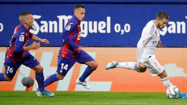 Fabián Orellana fue titular en abultada derrota de Eibar ante Real Madrid en la liga española
