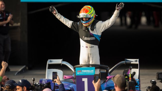 Fórmula E: Alexander Sims ganó la segunda carrera de Arabia Saudita y BMW hizo el doblete