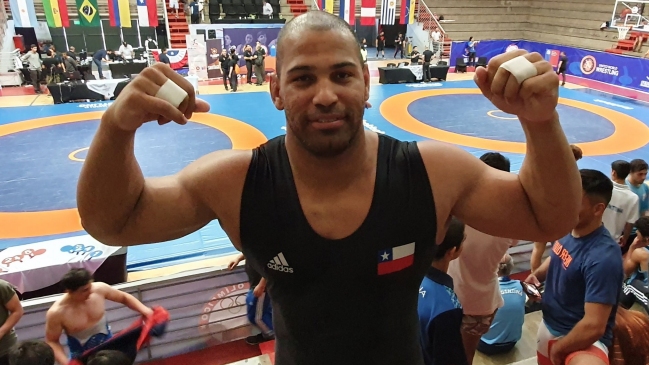 Yasmani Acosta logró medalla de oro en Sudamericano de Lucha realizado en Chile