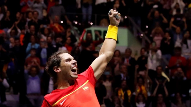 Canadá y España luchan por el título de la Copa Davis