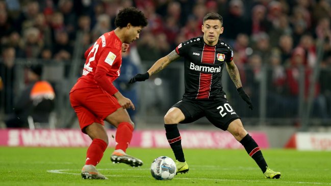 Bayer Leverkusen de Charles Aránguiz superó en vertiginoso encuentro a Bayern Munich