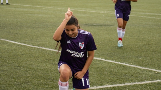 Chilena Camila Pavez anotó un gol en River Plate y celebró como Marcelo Salas