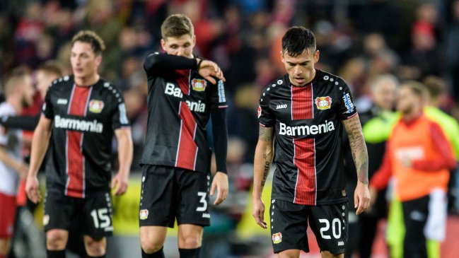 Bayer Leverkusen de Aránguiz cayó ante Colonia y lamentó dos expulsiones