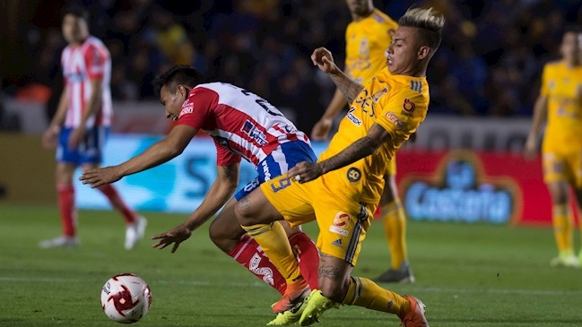 Eduardo Vargas fue titular en opaco empate de Tigres ante Atlético San Luis