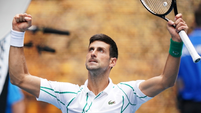 Novak Djokovic tuvo un cómodo avance a tercera ronda en Australia