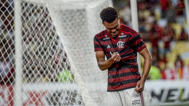 Flamengo continuó invicto en el Carioca gracias a exigido triunfo sobre Volta Redonda