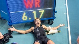 El joven sueco Duplantis batió el récord mundial de salto con garrocha