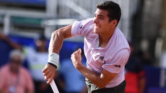 Cristian Garin choca ante Federico Delbonis en busca de un nuevo triunfo en el ATP de Río