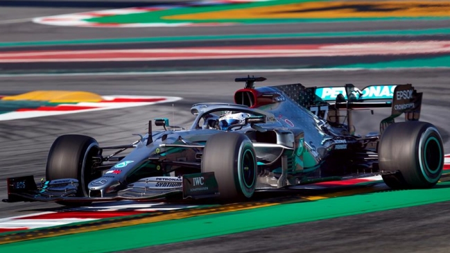 Mercedes dominó la primera sesión de la temporada de Fórmula 1