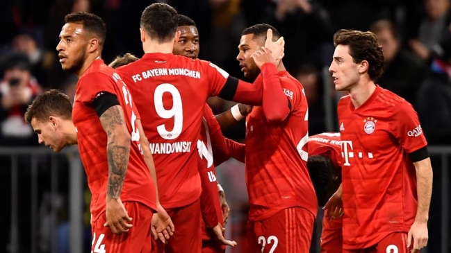 Bayern Munich logró una exigida victoria sobre Paderborn que lo mantuvo como líder exclusivo