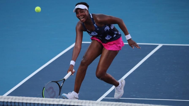 Venus Williams fue sorprendida por Kaja Juvan y quedó eliminada en su debut en Acapulco