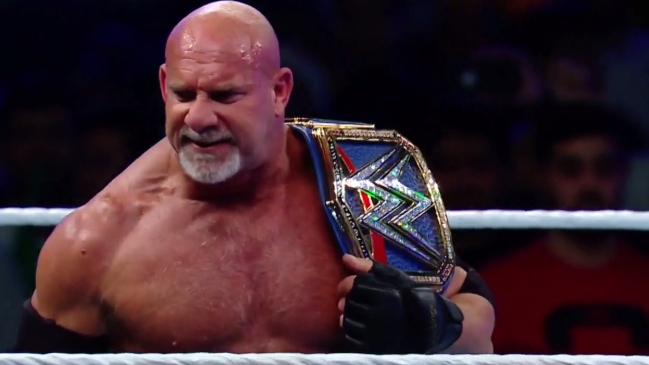 Goldberg conquistó el título universal en el WWE Super Showdown