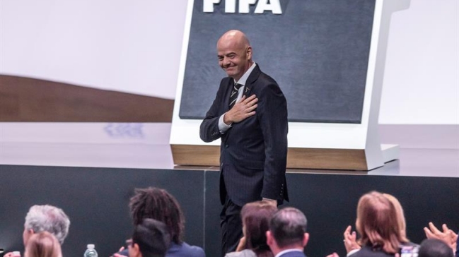 FIFA donará 10 millones de dólares a la OMS y animó a los futbolistas a contribuir