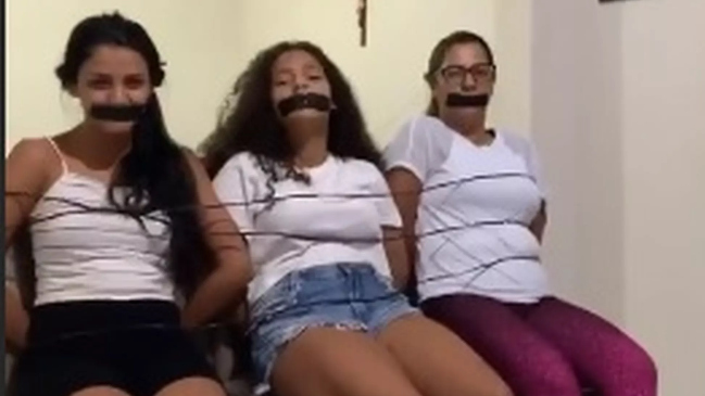 La lamentable broma de jugador de Botafogo: Publicó fotografía con tres mujeres amarradas