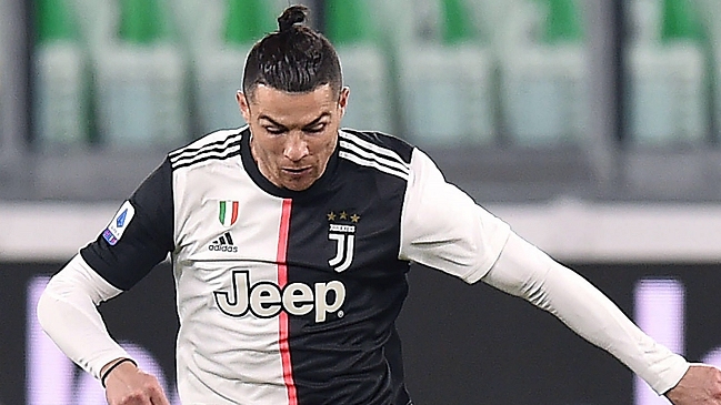 Cristiano Ronaldo aceptó rebajar su sueldo en Juventus por la pandemia, según prensa italiana