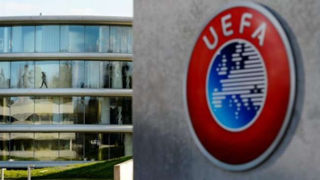 La UEFA aclaró que no ha dado fechas para terminar las competiciones europeas