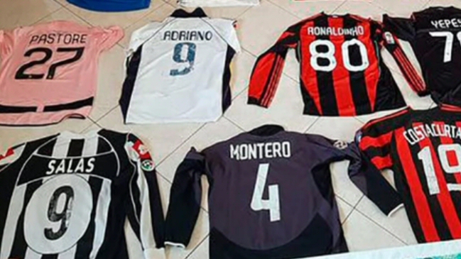 Salas, Baggio y Totti: La increíble subasta de camisetas para ayudar contra el coronavirus