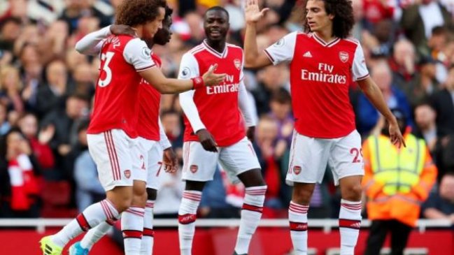 Cuatro jugadores de Arsenal burlaron el confinamiento en Londres