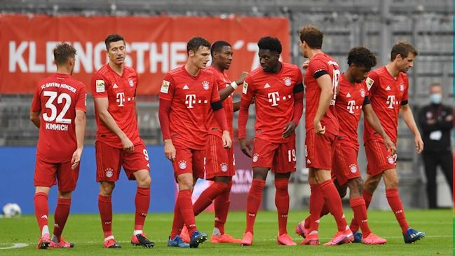 Bayern Munich se aferró al liderato de la Bundesliga con goleada sobre Frankfurt