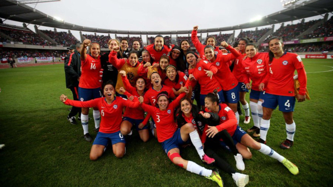 Los saludos a los equipos femeninos del fútbol chileno