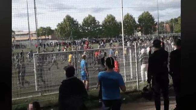 Cerca de 400 personas acudieron como público a partido de fútbol en Francia pese a prohibiciones