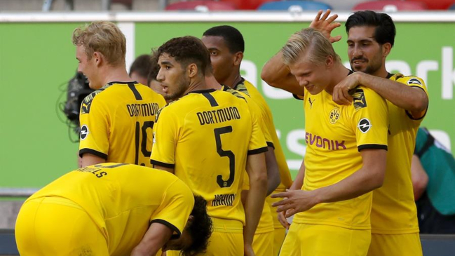 Dortmund venció en la agonía a Dusseldorf y se mantuvo en la lucha por el título en Alemania