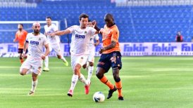Junior Fernandes estuvo en derrota de Alanyaspor ante Basaksehir en el regreso de la liga turca