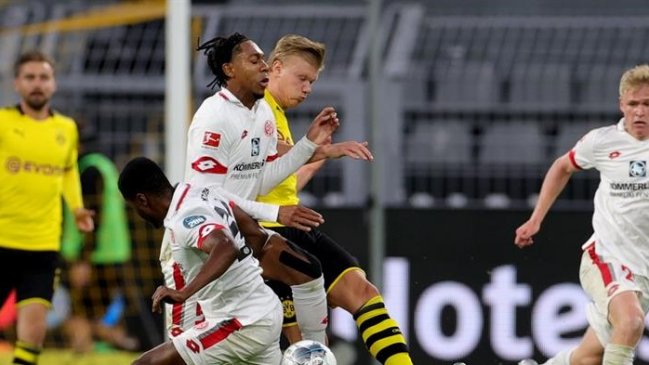 Borussia Dortmund sufrió un duro revés al caer ante Mainz en la Bundesliga
