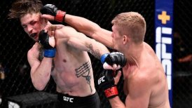 Polémica en la UFC: Entrenador se negó a tirar la toalla tras desesperada petición de peleador