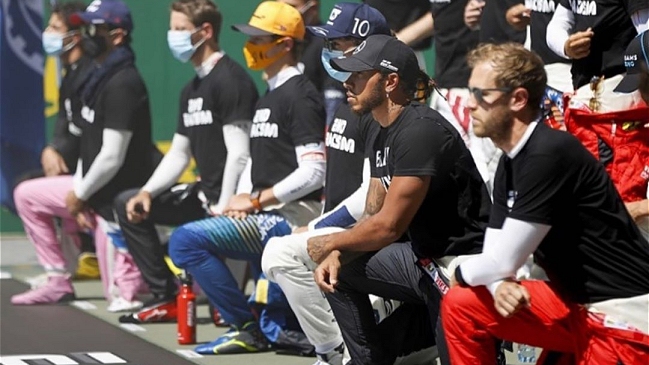 Ricciardo sobre pilotos que se mantuvieron de pie en protesta: Por la nacionalidad de algunos, era difícil