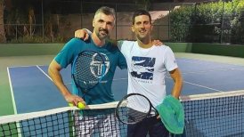 Entrenador de Djokovic dio negativo por coronavirus tras cumplir cuarentena