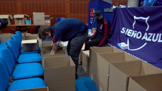 Universidad de Chile aportó con 350 cajas de mercadería a las familias más necesitadas