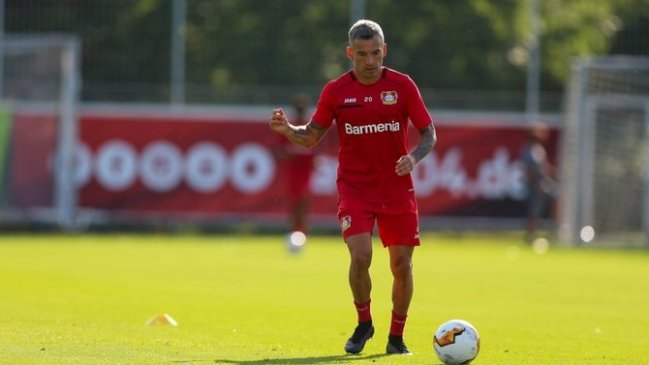 Charles Aránguiz se sumó a los trabajos de Bayer Leverkusen de cara a la Europa League