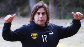 Arturo Sanhueza: En Fernández Vial se trabaja para igualar el fútbol femenino con el masculino