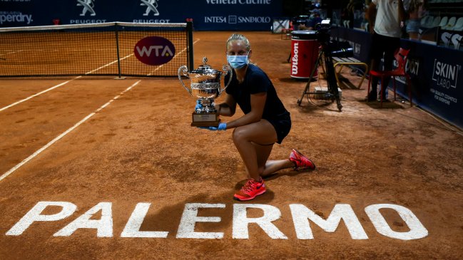 Fiona Ferro venció a Kontaveit en la final de Palermo y logró su segundo título WTA