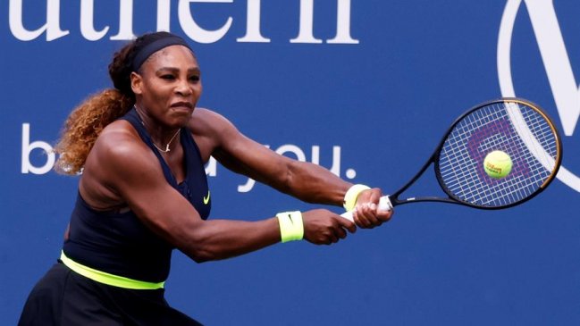 Serena Williams tuvo sufrido triunfo ante Arantxa Rus en Cincinnati