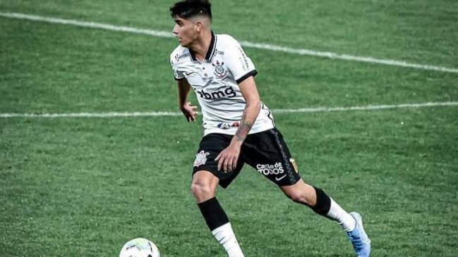 Angelo Araos fue titular en agónico empate de Corinthians ante Botafogo