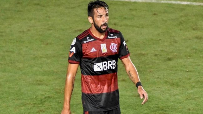 Mauricio Isla fue inscrito en Flamengo para la Copa Libertadores