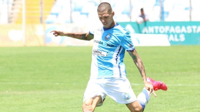 Nicolás Peñailillo rechazó oferta de Unión Santa Fe y continuará en Antofagasta hasta final de año